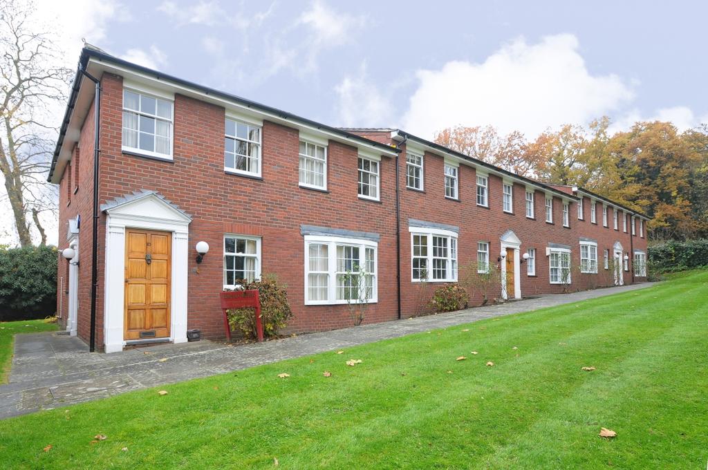 Cottenham Park Road London SW20 1 bed apartment £1,100 pcm (£254 pw)