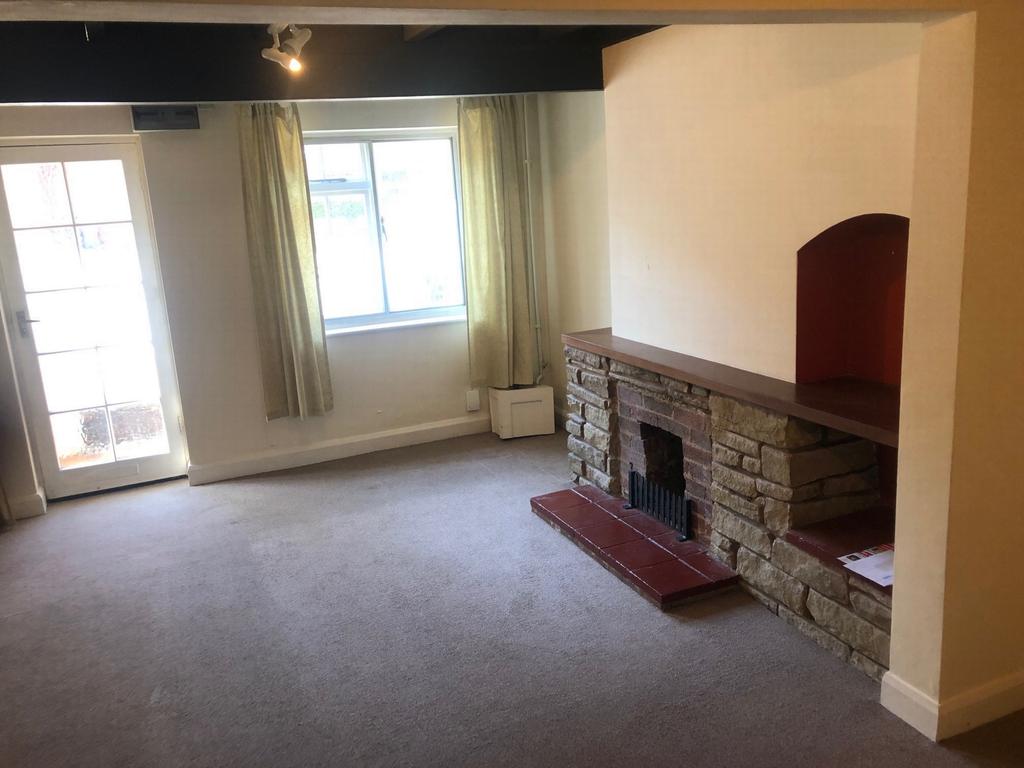 Farfield, Kidderminster, DY10 2 bed house £625 pcm (£144 pw)