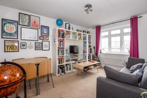 20 Ashdown Way, London, SW17 7TH