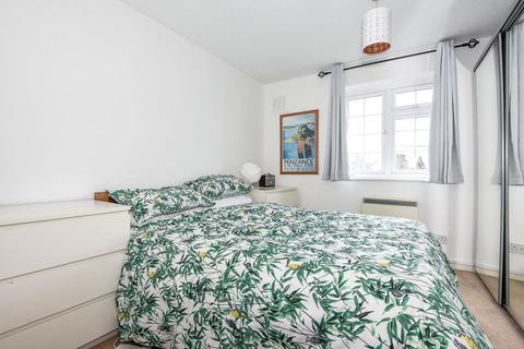 20 Ashdown Way, London, SW17 7TH