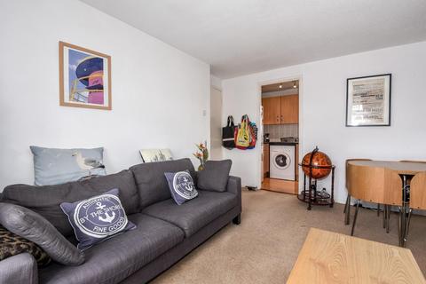 20 Ashdown Way, London, SW17 7TH