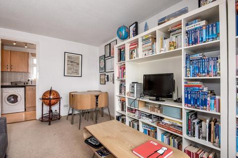 20 Ashdown Way, London, SW17 7TH