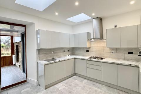 18 Grahamfield Place, Beith, KA15 1AY