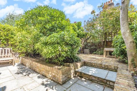 18 Mandalay Road, London, SW4 9EE