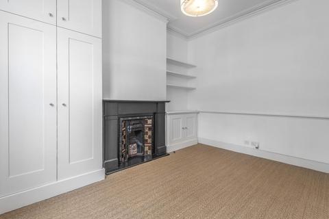 18 Mandalay Road, London, SW4 9EE