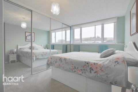 5 Elm Walk, Rayne, Braintree, CM77 6ES