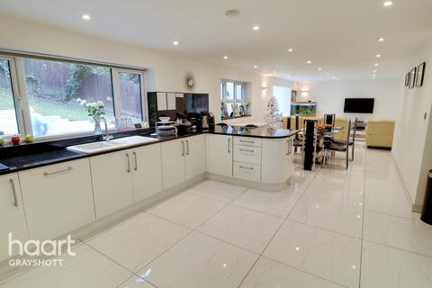 Kilmory Beech Hill, Headley Down, Bordon, GU35 8EQ