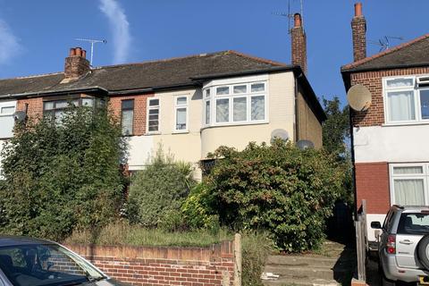 15 Squirrels Heath Lane, Romford, RM2 6DP