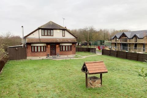 Lee Farm Horseman Side, Brentwood, CM14 5ST