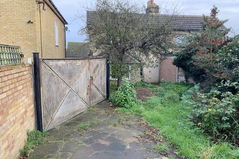 18 Ship Lane, Aveley, South Ockendon, RM15 4HB