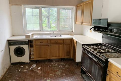 18 Ship Lane, Aveley, South Ockendon, RM15 4HB
