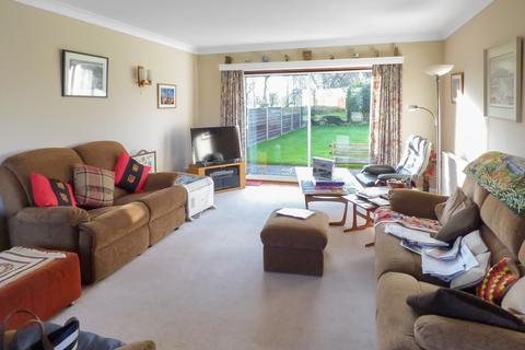 17 The Willows, Stratford-upon-avon, CV37 9QJ