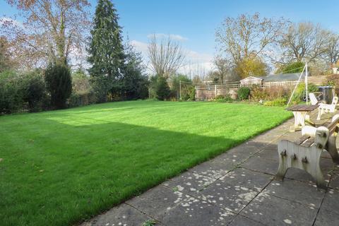 17 The Willows, Stratford-upon-avon, CV37 9QJ