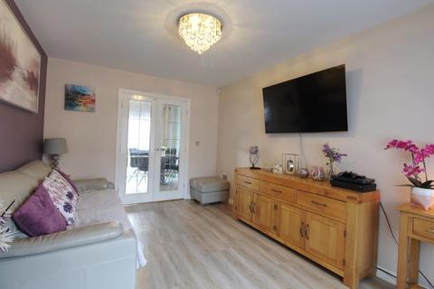 142 Athelstane Crescent, Edenthorpe, Doncaster, DN3 2NG