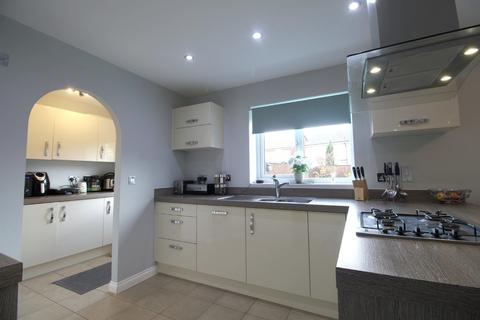 142 Athelstane Crescent, Edenthorpe, Doncaster, DN3 2NG