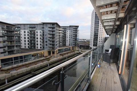 2 bedroom apartment to rent, La Salle, Leeds Dock