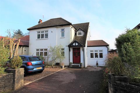 19 Picquets Way, Banstead, SM7 1AB