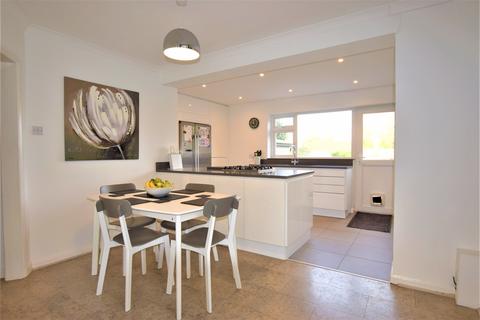 4 Pine Close, Ash Vale, Aldershot, GU12 5LD
