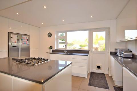 4 Pine Close, Ash Vale, Aldershot, GU12 5LD