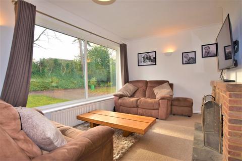 4 Pine Close, Ash Vale, Aldershot, GU12 5LD