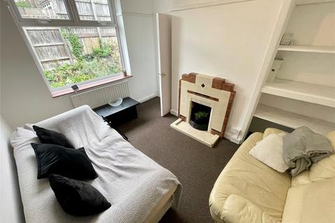 4 bedroom maisonette to rent, Vale Road, Bournemouth, BH1