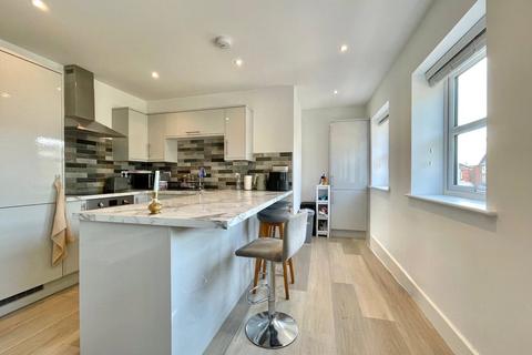 2 bedroom apartment to rent, Ashton Road, Bournemouth, BH9