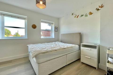 2 bedroom apartment to rent, Ashton Road, Bournemouth, BH9