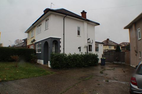 undefined, Lynwood Drive, London RM5