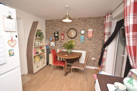 111 Cae Morfa, Skewen, Neath, SA10 6EE