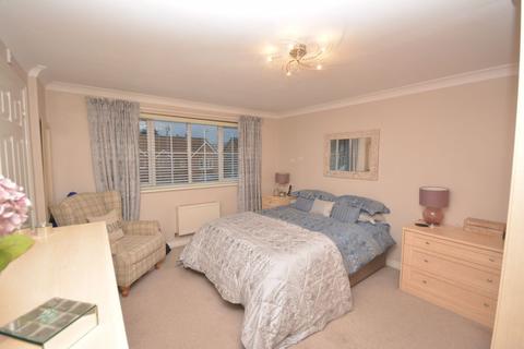9 Wrenwood, Neath, SA10 7PU