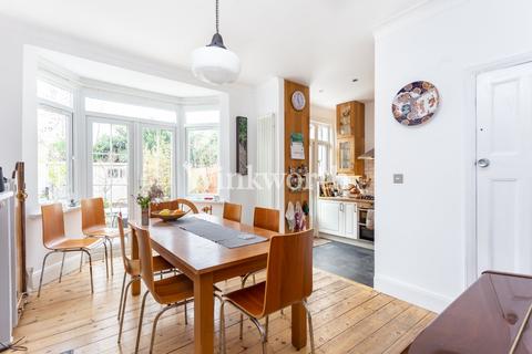 63 Keston Road, London, N17 6PJ