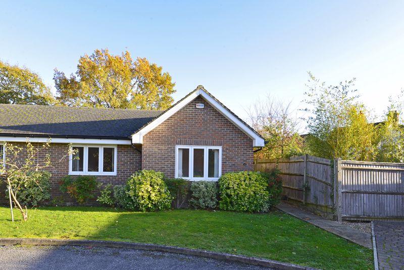 Hesketh Close, Bridge Road, Cranleigh 2 bed retirement property £435,000