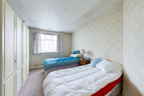 95 North View, Pinner, HA5 1PX