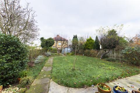 95 North View, Pinner, HA5 1PX