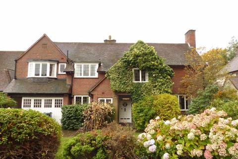 10 Greenhill Road, Sutton Coldfield, B72 1DS