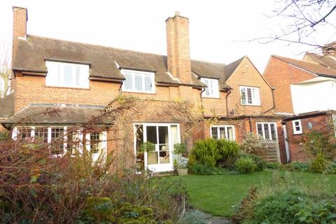 10 Greenhill Road, Sutton Coldfield, B72 1DS