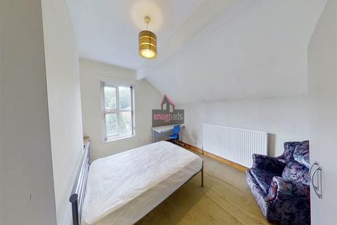 6 bedroom house to rent, Barrfield Road, Salford,