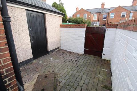 17 Bertie Road, Wrexham, LL13 8EH