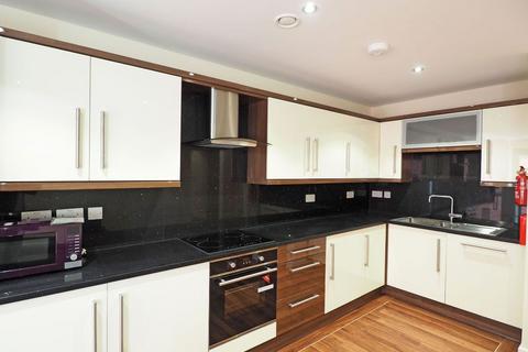 4 bedroom apartment to rent, Apt 5 Devonshire Point