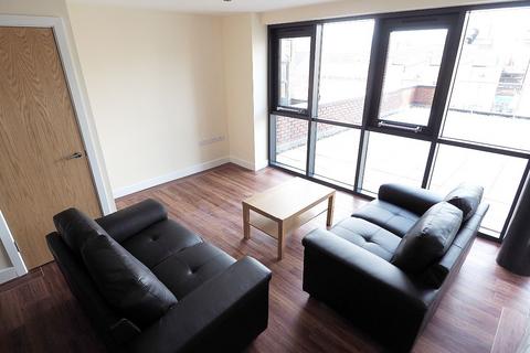 3 bedroom apartment to rent, Apt 6 Devonshire Point