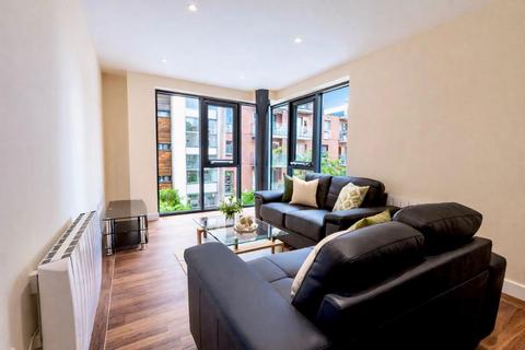 3 bedroom apartment to rent, 12 Ecco