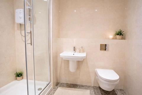 3 bedroom apartment to rent, 12 Ecco