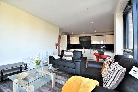 3 bedroom apartment to rent, 50 Ecco