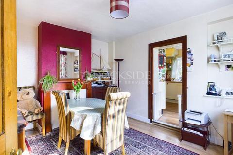 7 Castle Street, Upnor, Rochester, ME2 4XR
