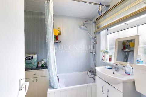 7 Castle Street, Upnor, Rochester, ME2 4XR