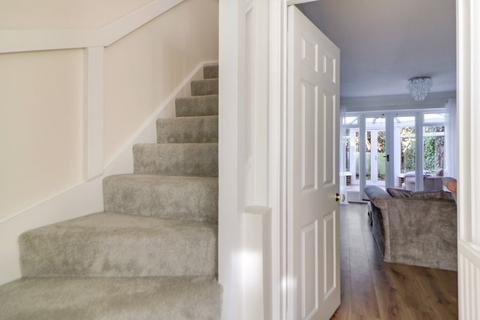 21 Corbett Drive, Lightwater, GU18 5LA