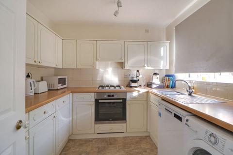 21 Corbett Drive, Lightwater, GU18 5LA