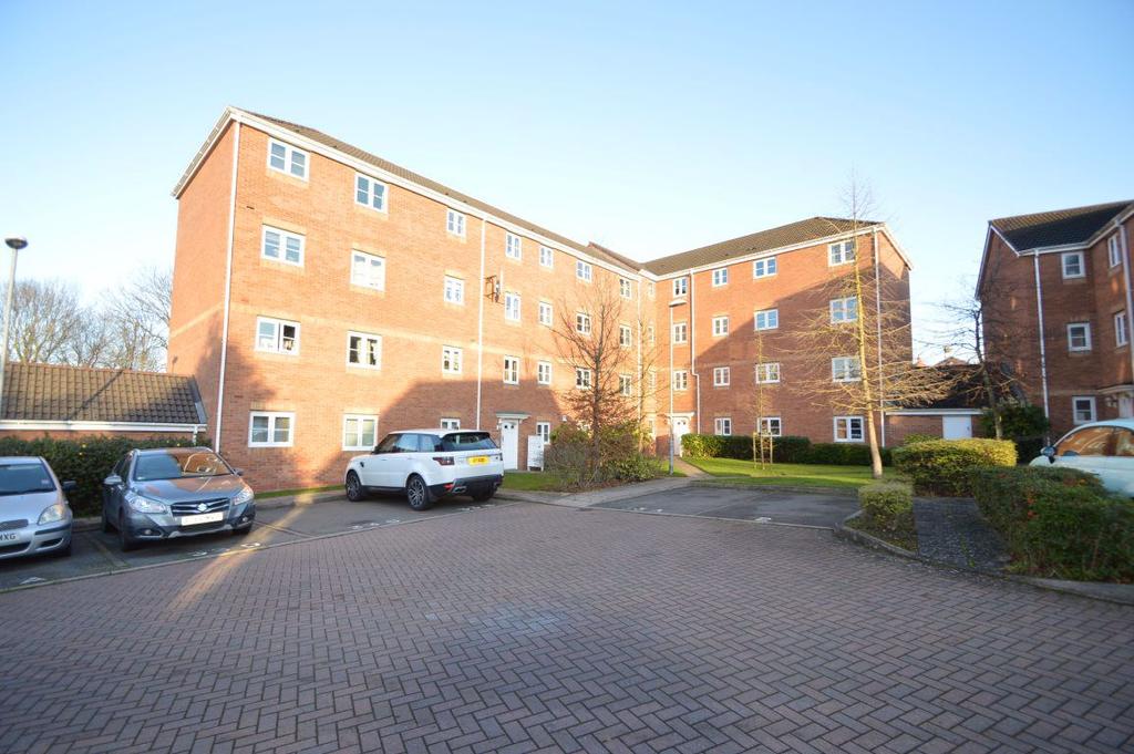Moor Street, Brierley Hill 2 bed flat £590 pcm (£136 pw)