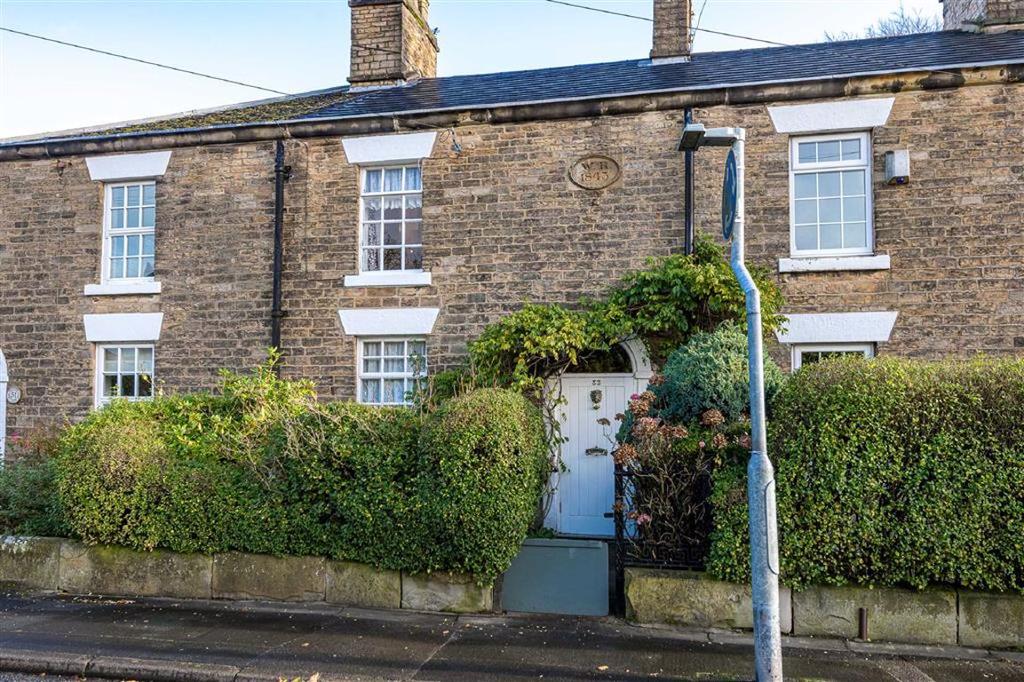 Higher Lane, Rainford, St Helens, WA11 3 bed terraced house £260,000