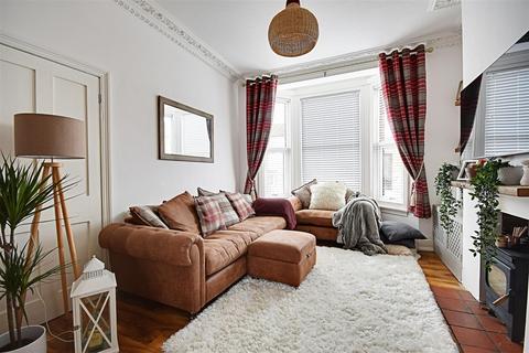 70 Reginald Road, Bexhill-on-sea, TN39 3PG